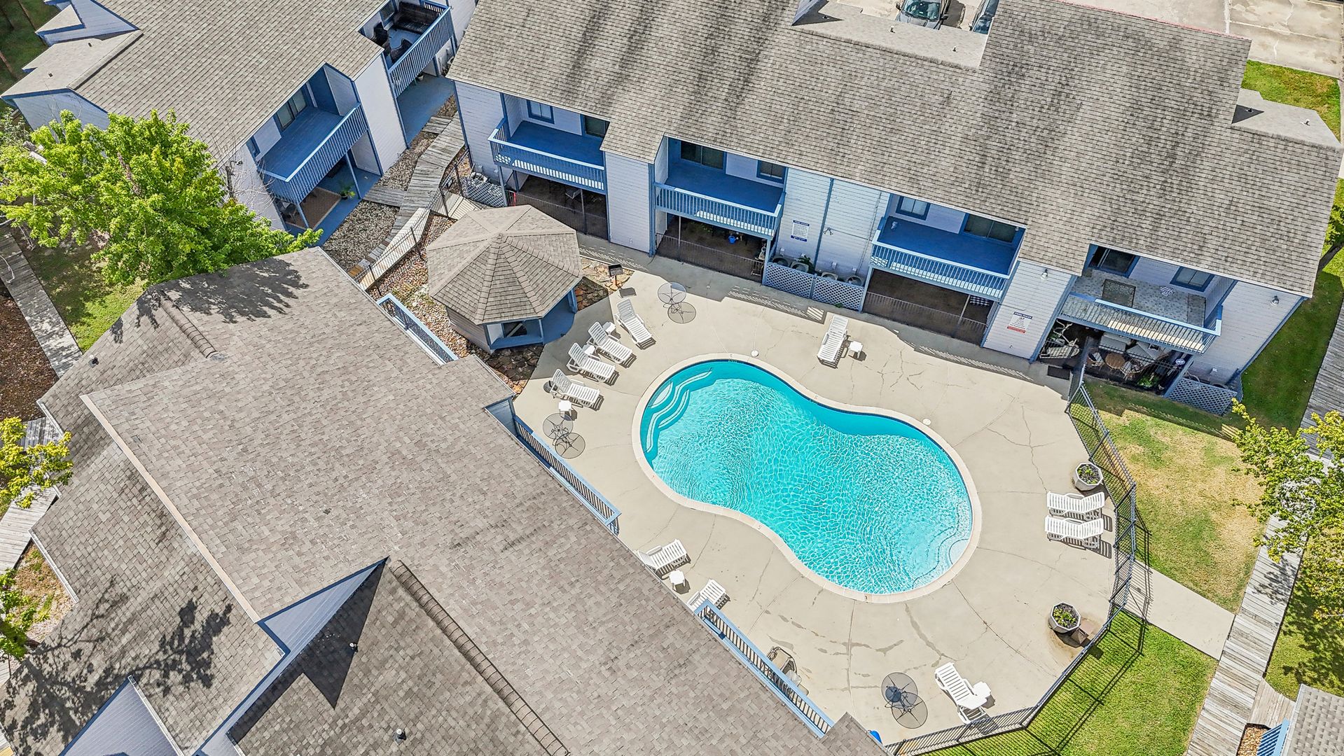 MONTGOMERY Apartment: 13151 WALDEN RD