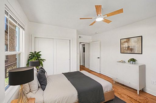 *MOVE IN SPECIAL* $250 Off First Full Month's Rent OR Free 55in TV! – photo 1