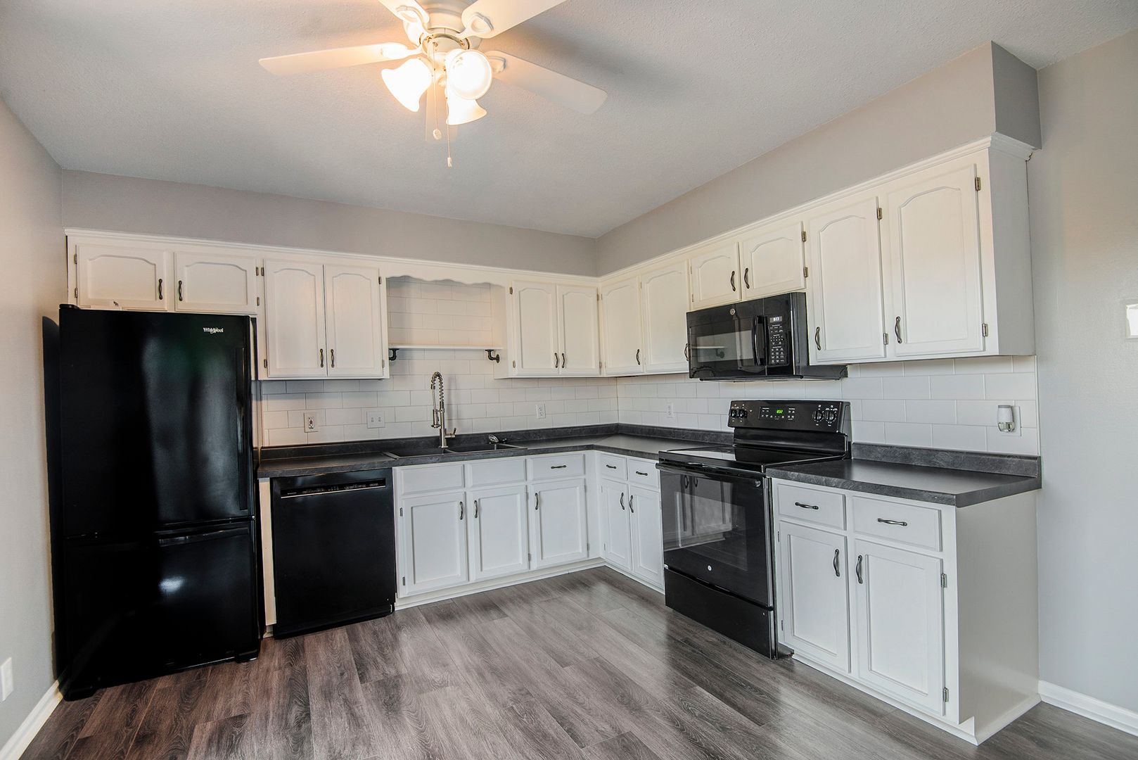 Smithville House: 217 Stonebridge Lane