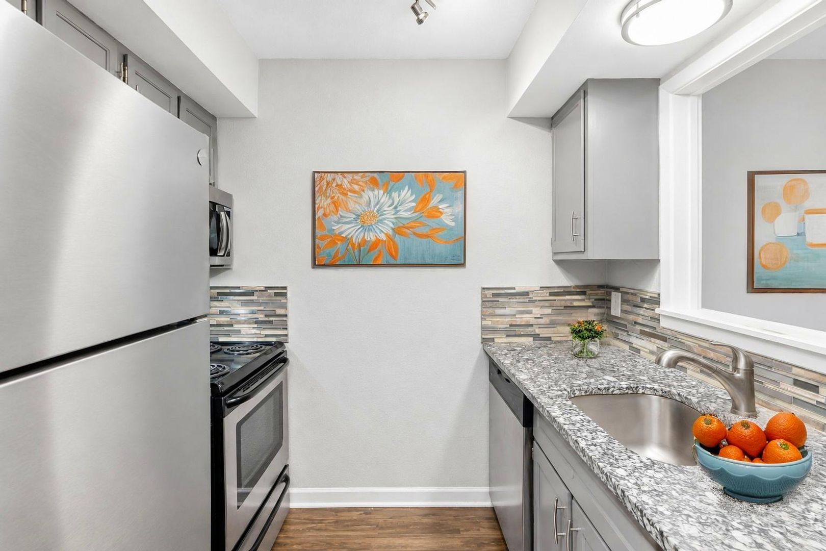 Kansas City Apartment: 701 E 40th St