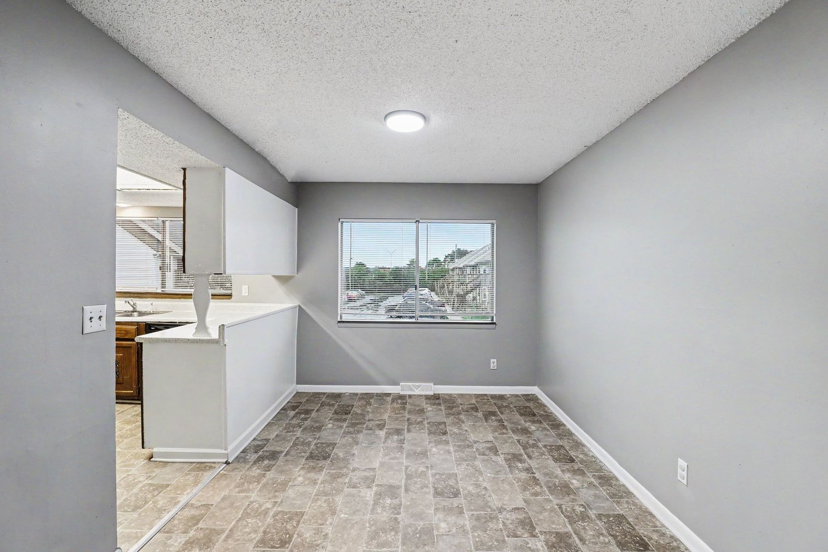 Belton Apartment: 6820 Chapel Dr
