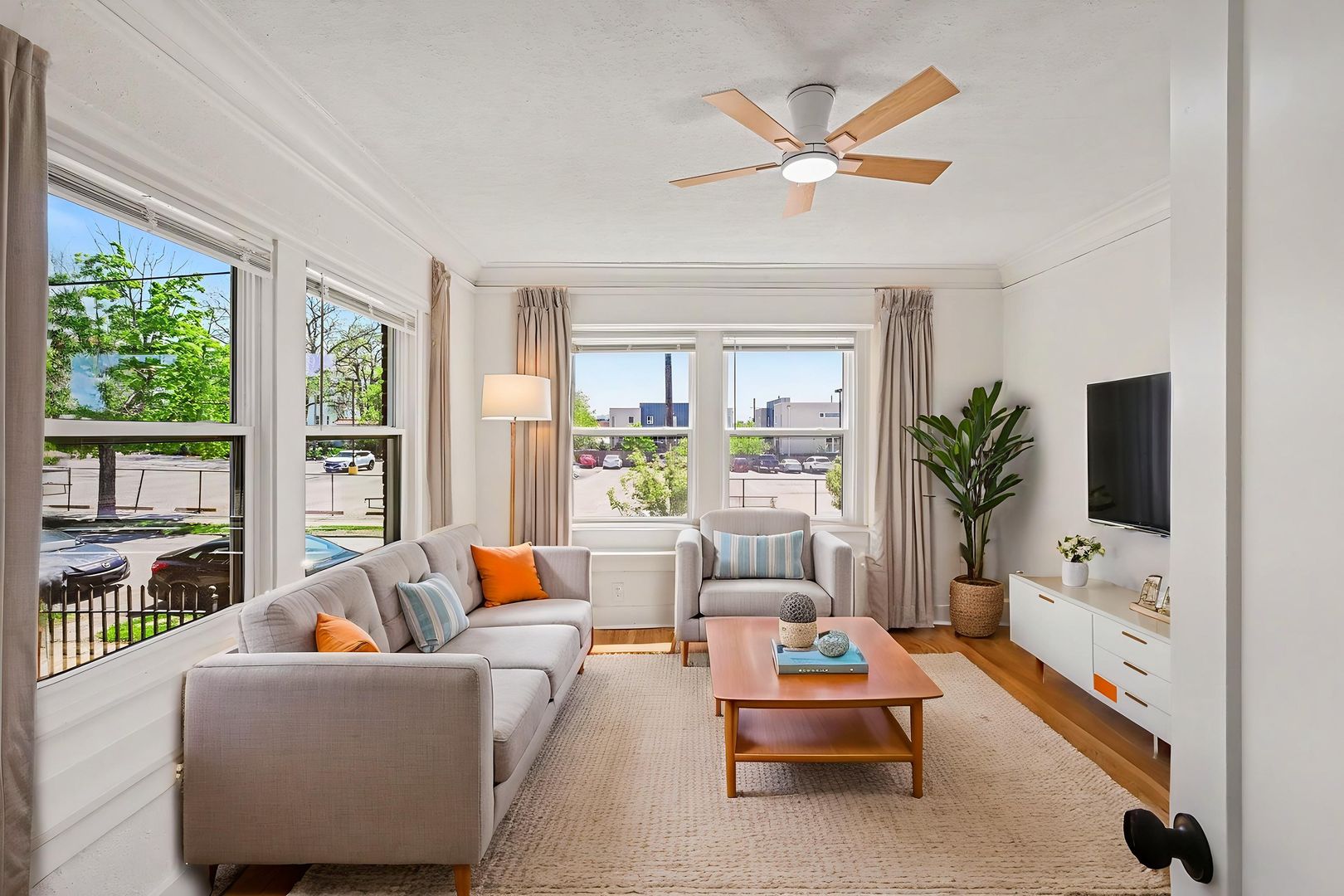 Kansas City Apartment: 516-526 W 39th Terrace