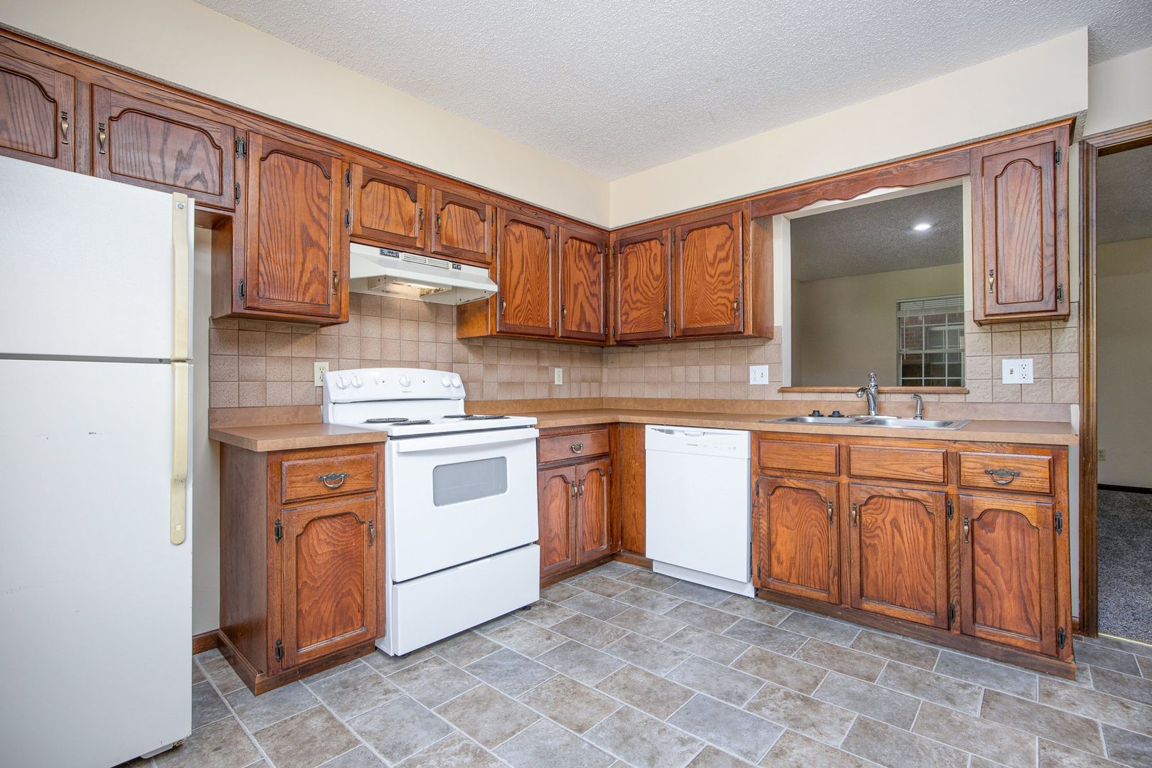 Platte City Apartment: 1013 2nd St