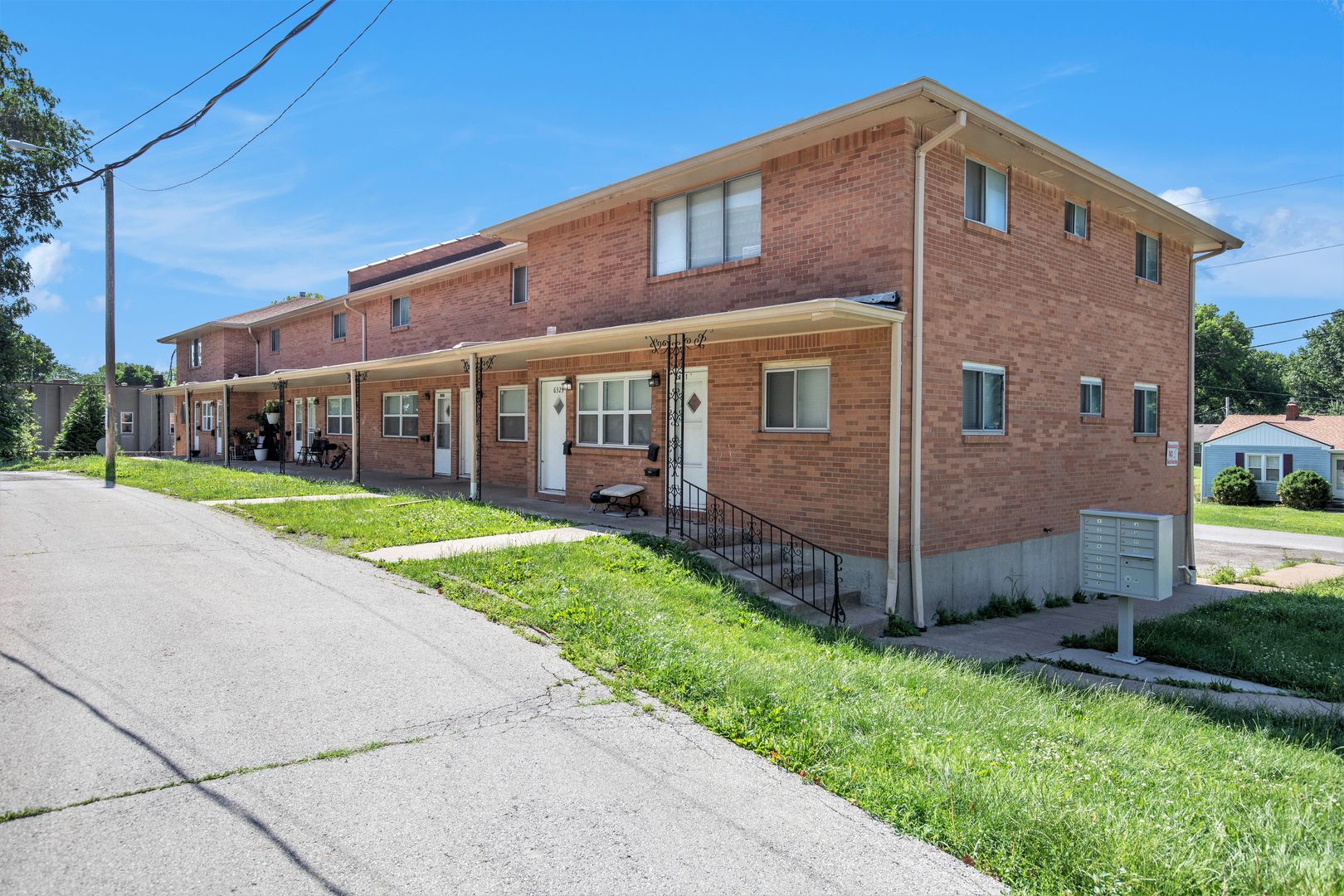 Raytown Apartment: 6315-6333 Ash St