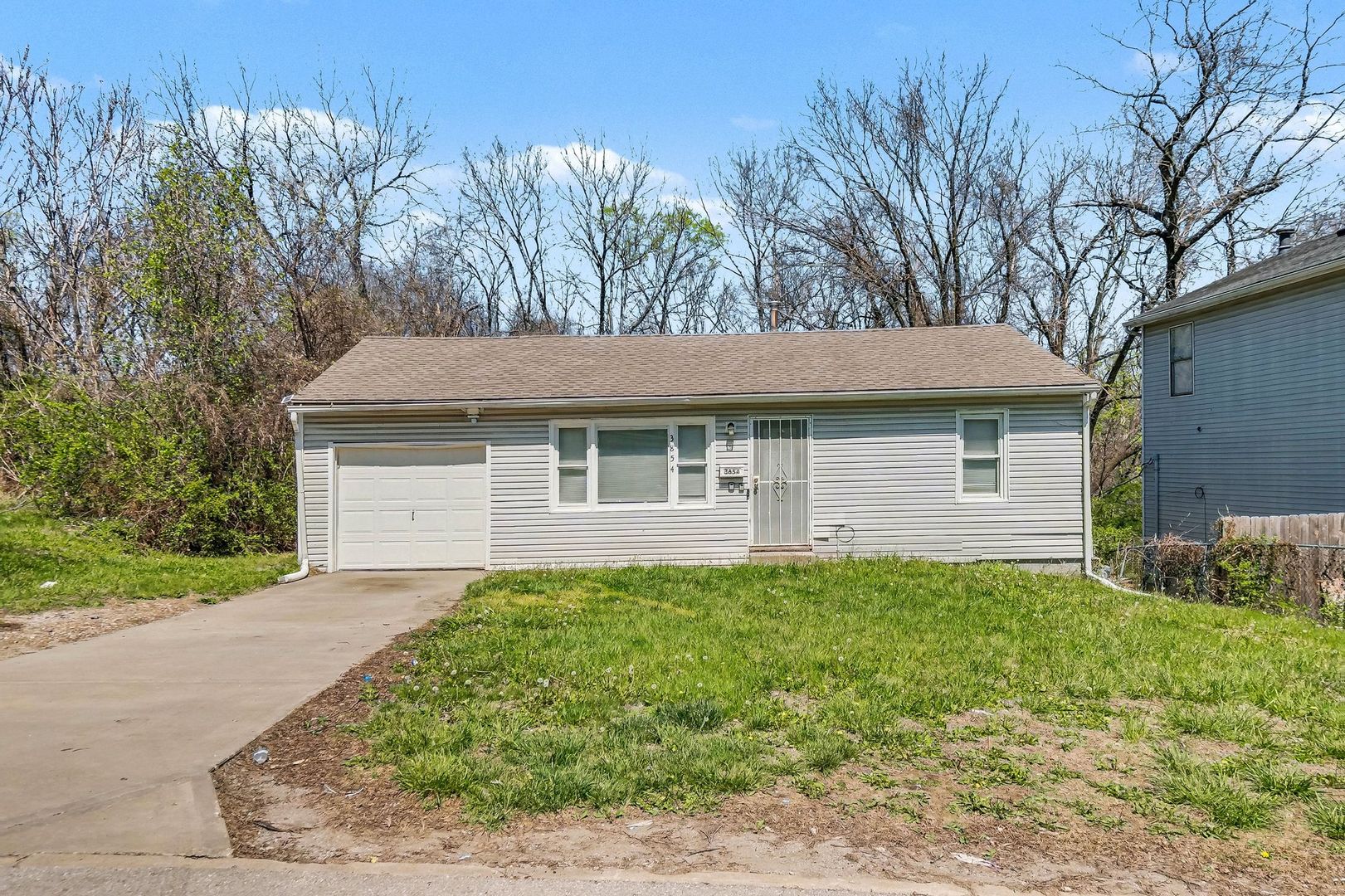 Kansas City House: 3854 E 59th St