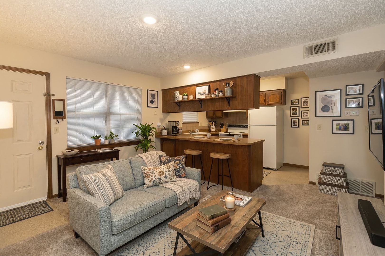 Platte City Apartment: 1013 2nd St
