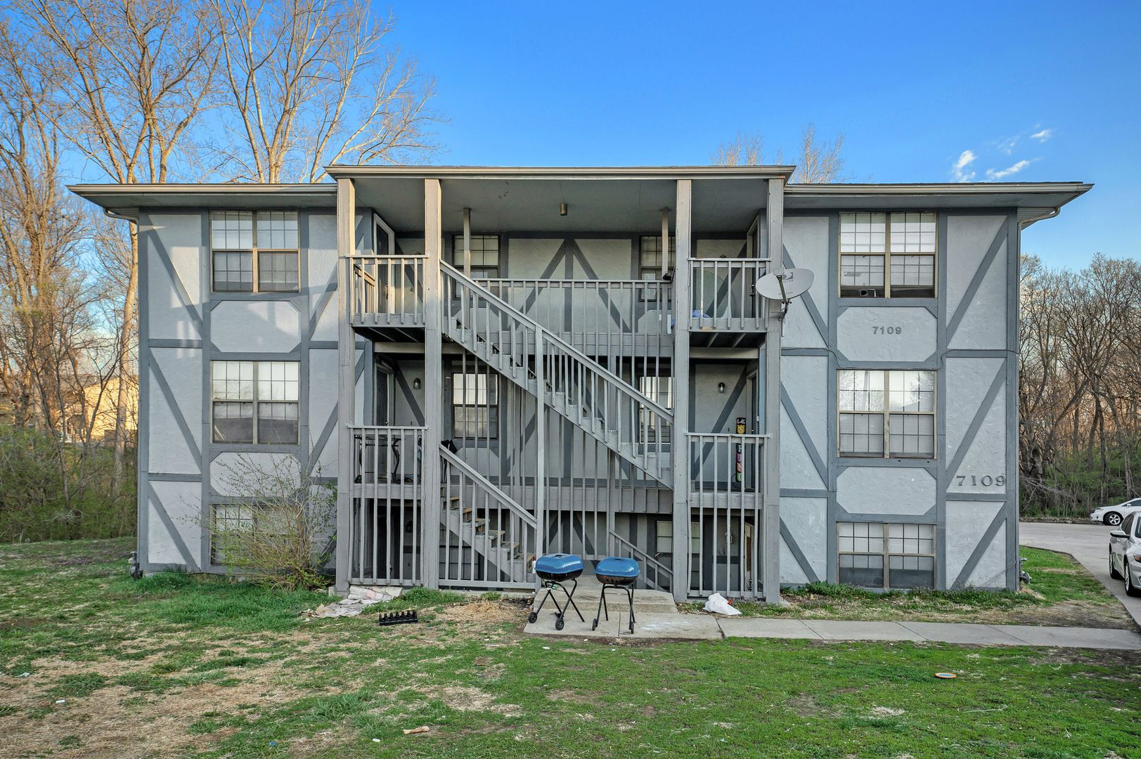 Pleasant Valley Apartment: 7109 Orchard Ct