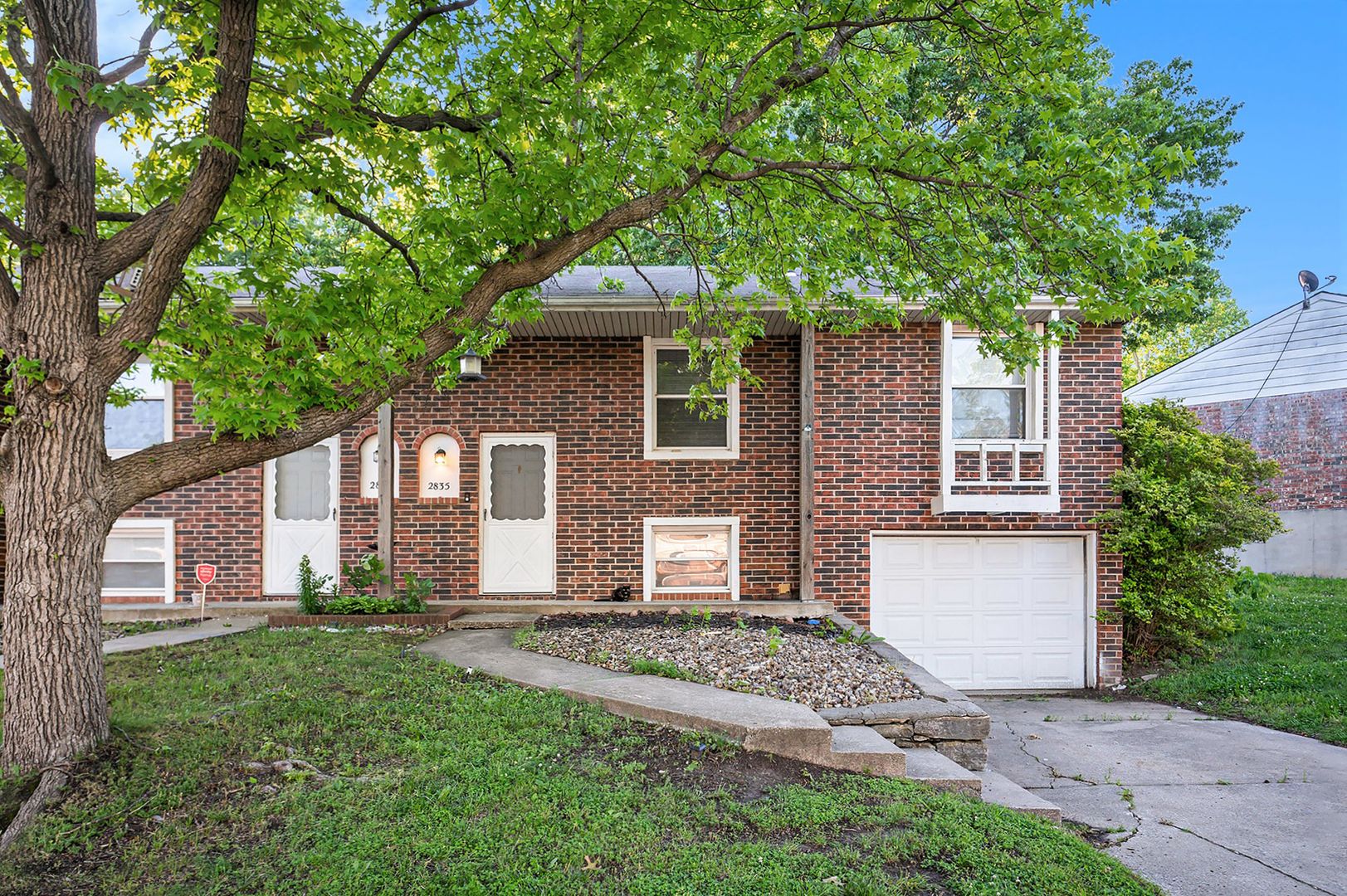 Independence Apartment: 2825 Tepee Ave