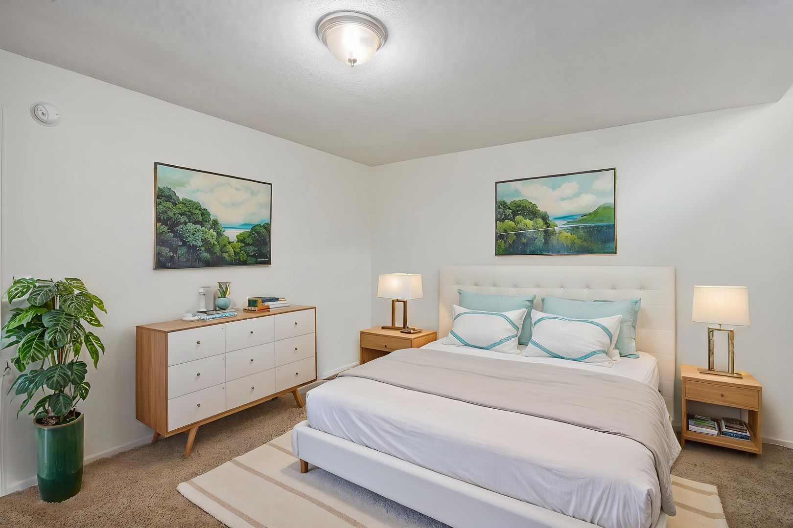 Gladstone Apartment: 7005 N Bales Ave