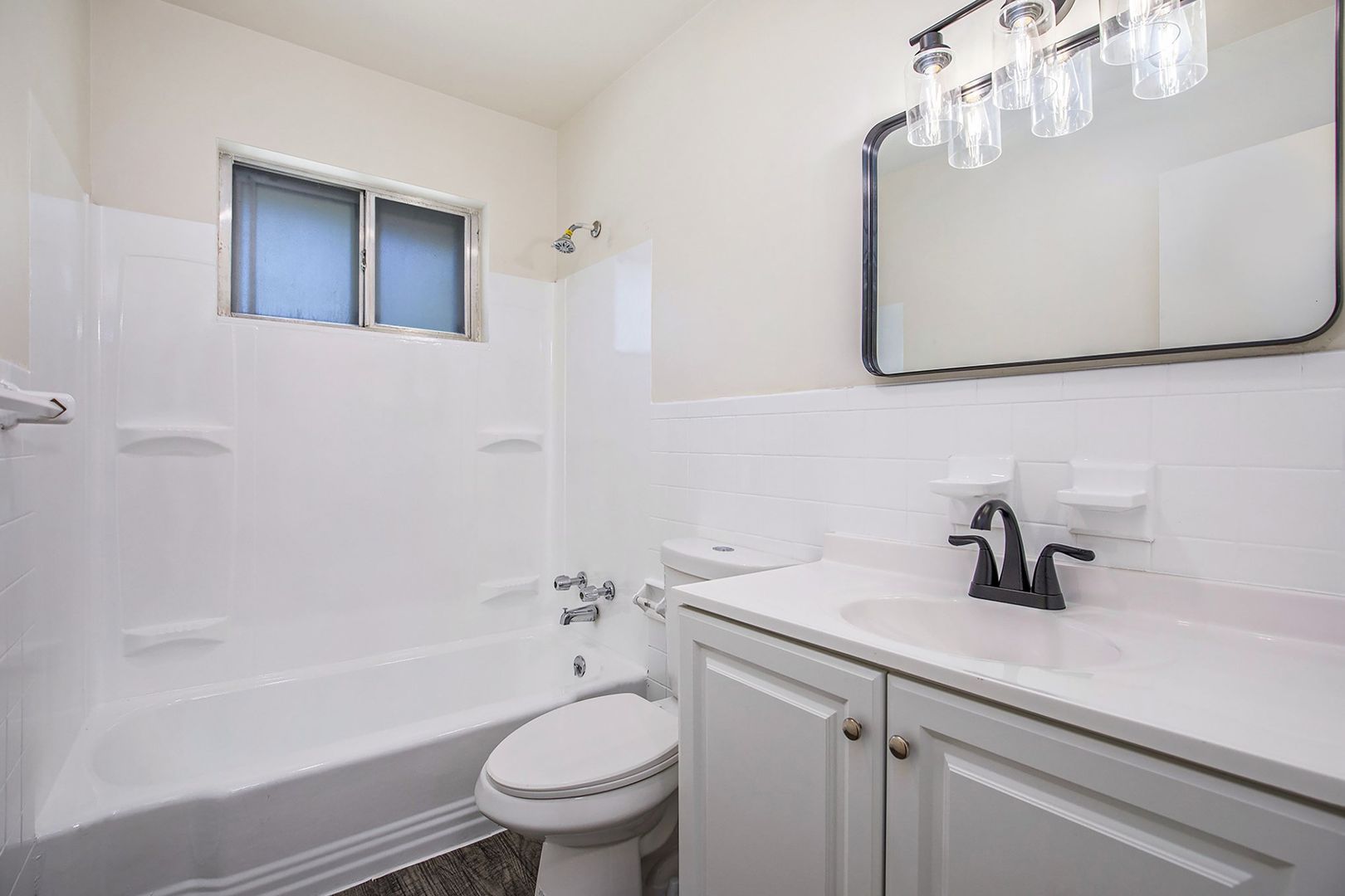 Raytown Apartment: 6315-6333 Ash St
