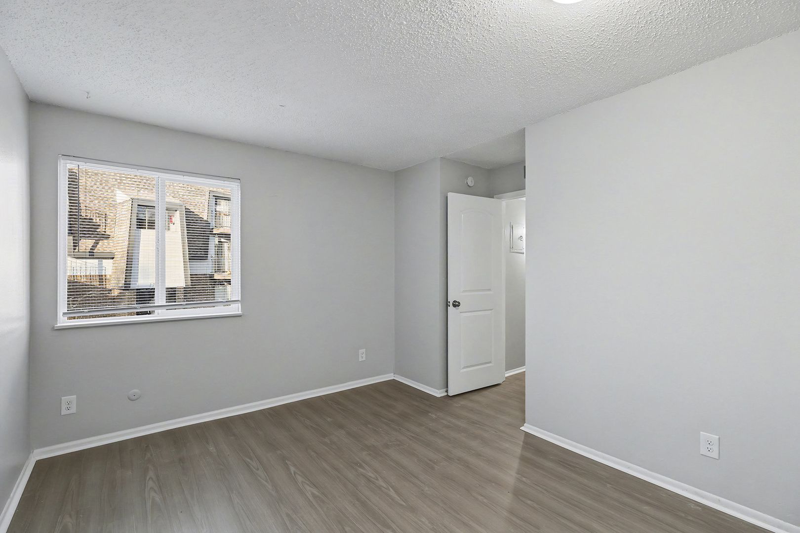 Independence Apartment: 17013 US-24