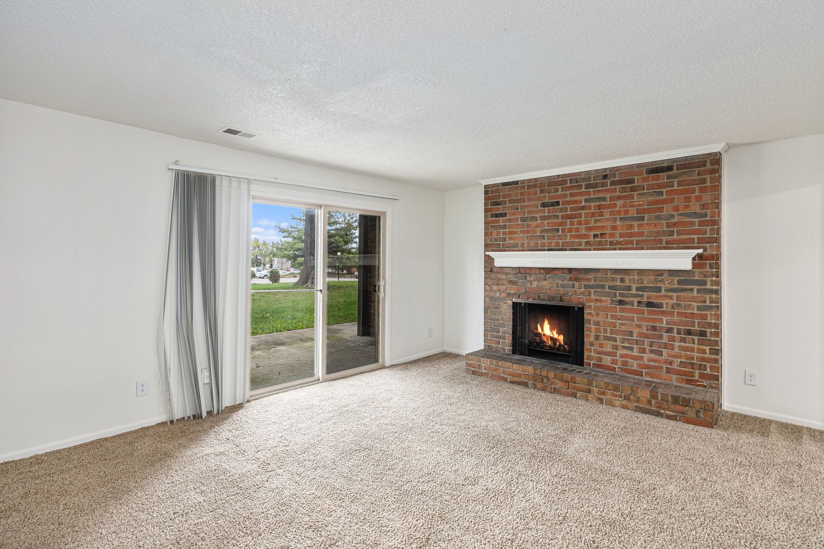 Gladstone Apartment: 7005 N Bales Ave