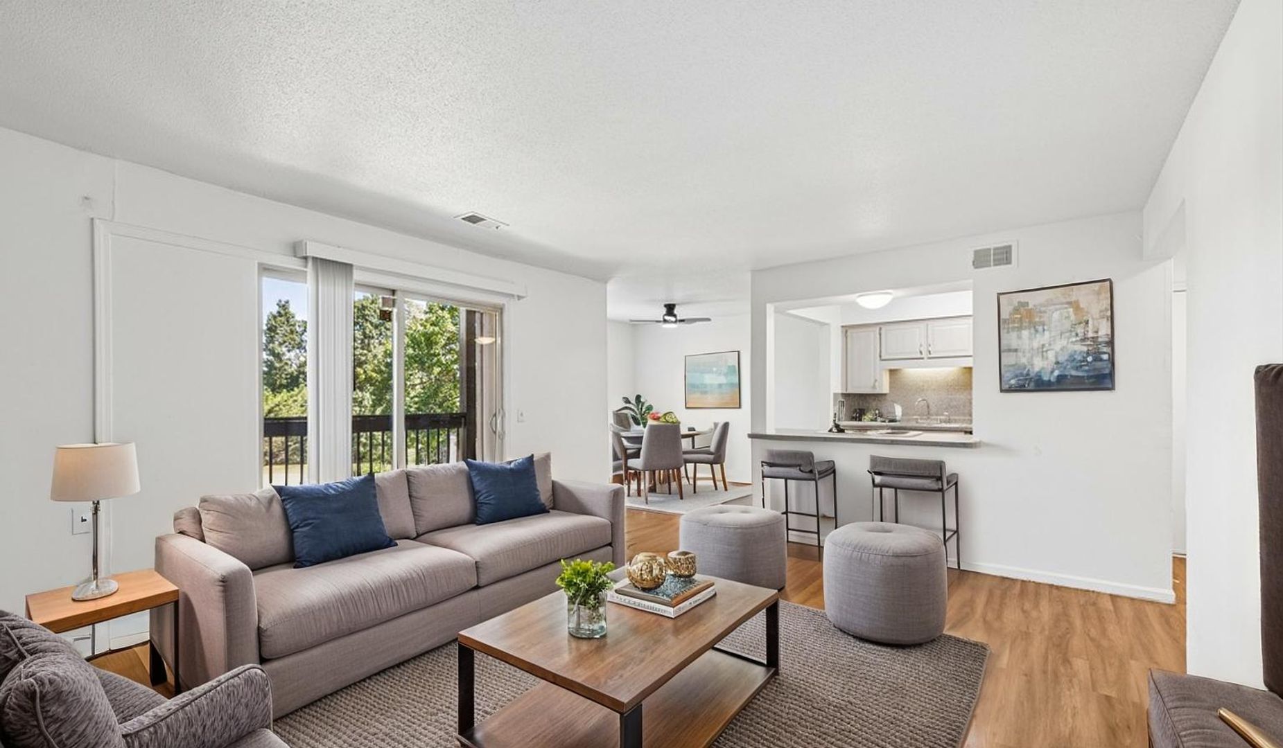 Gladstone Apartment: 7005 N Bales Ave