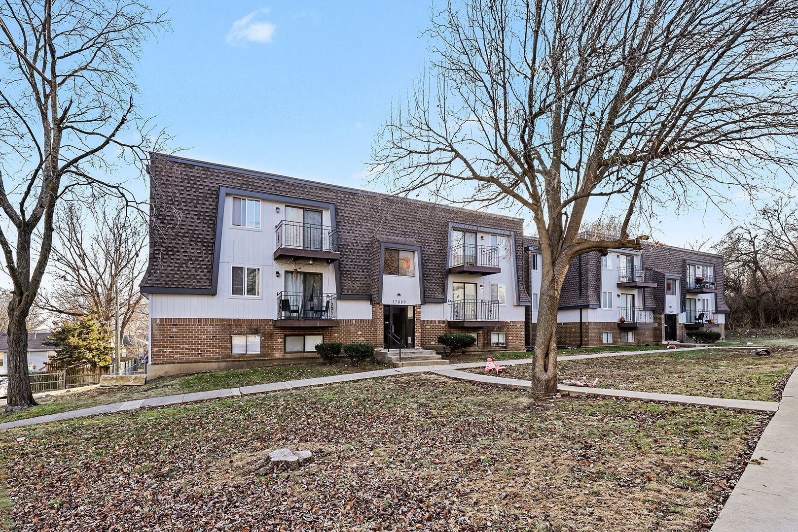 Independence Apartment: 17013 US-24