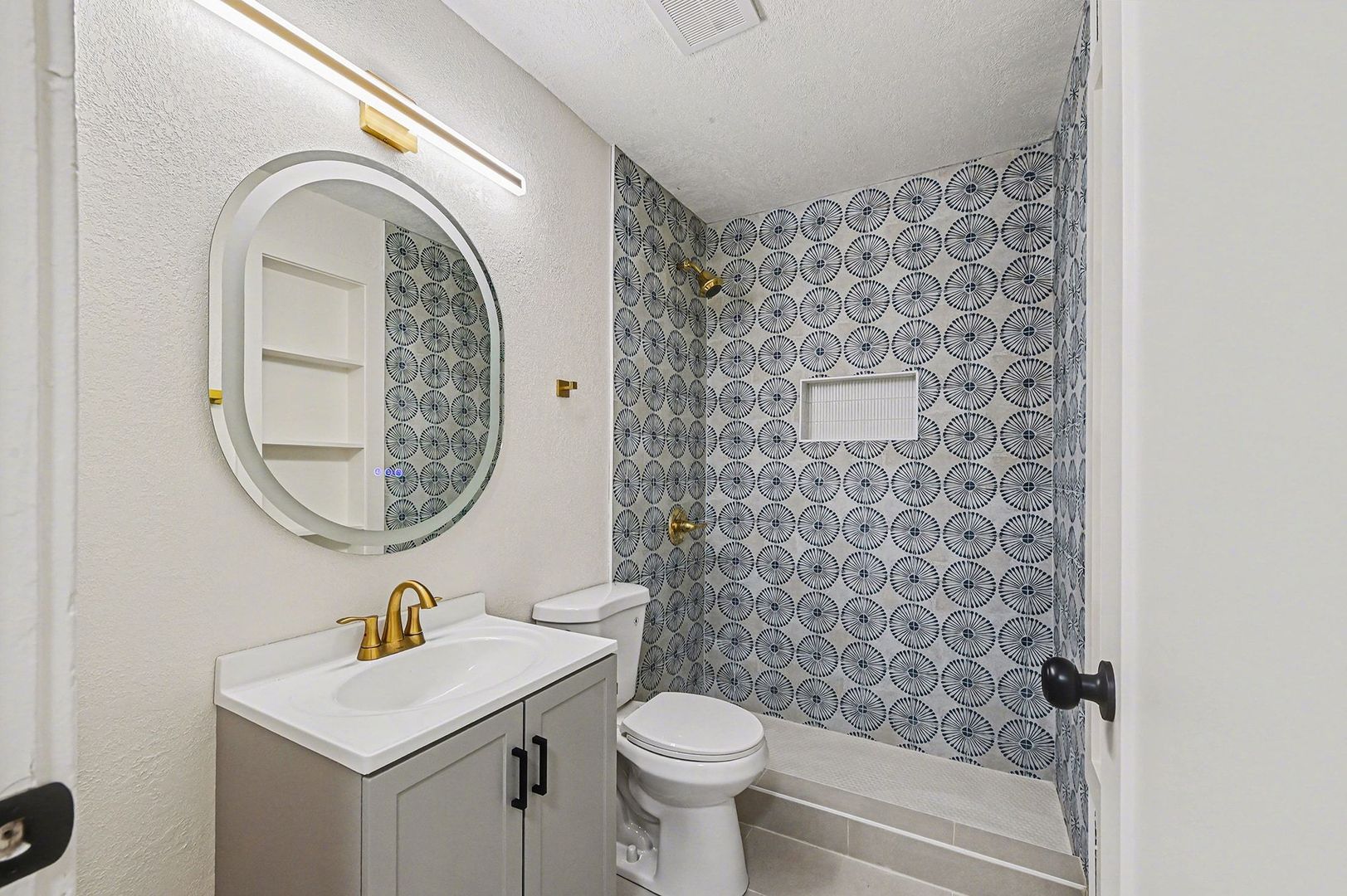 Kansas City Apartment: 516-526 W 39th Terrace