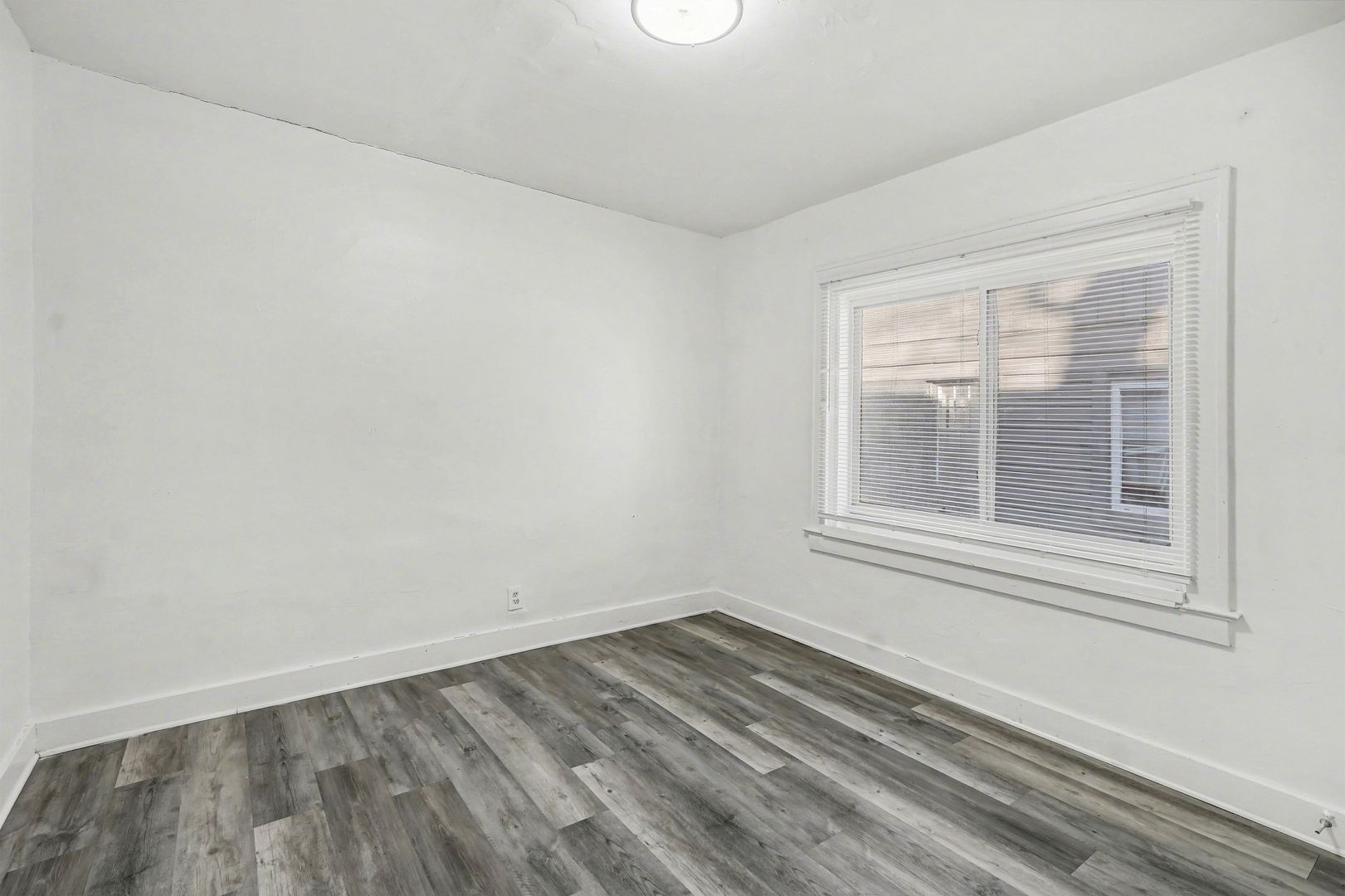 Kansas City House: 2219 E Gregory Blvd