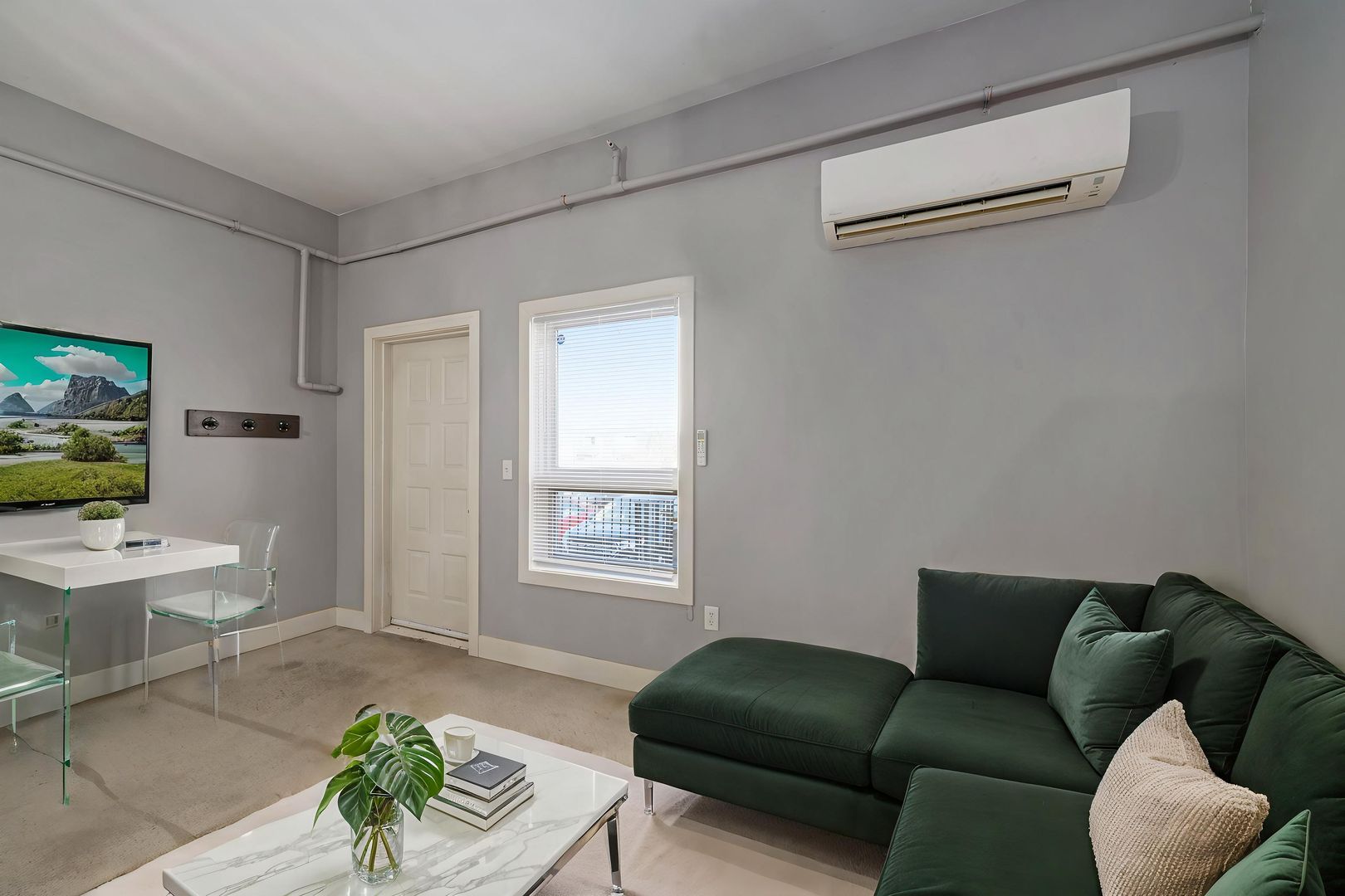 Kansas City Apartment: 5300 Longview Rd
