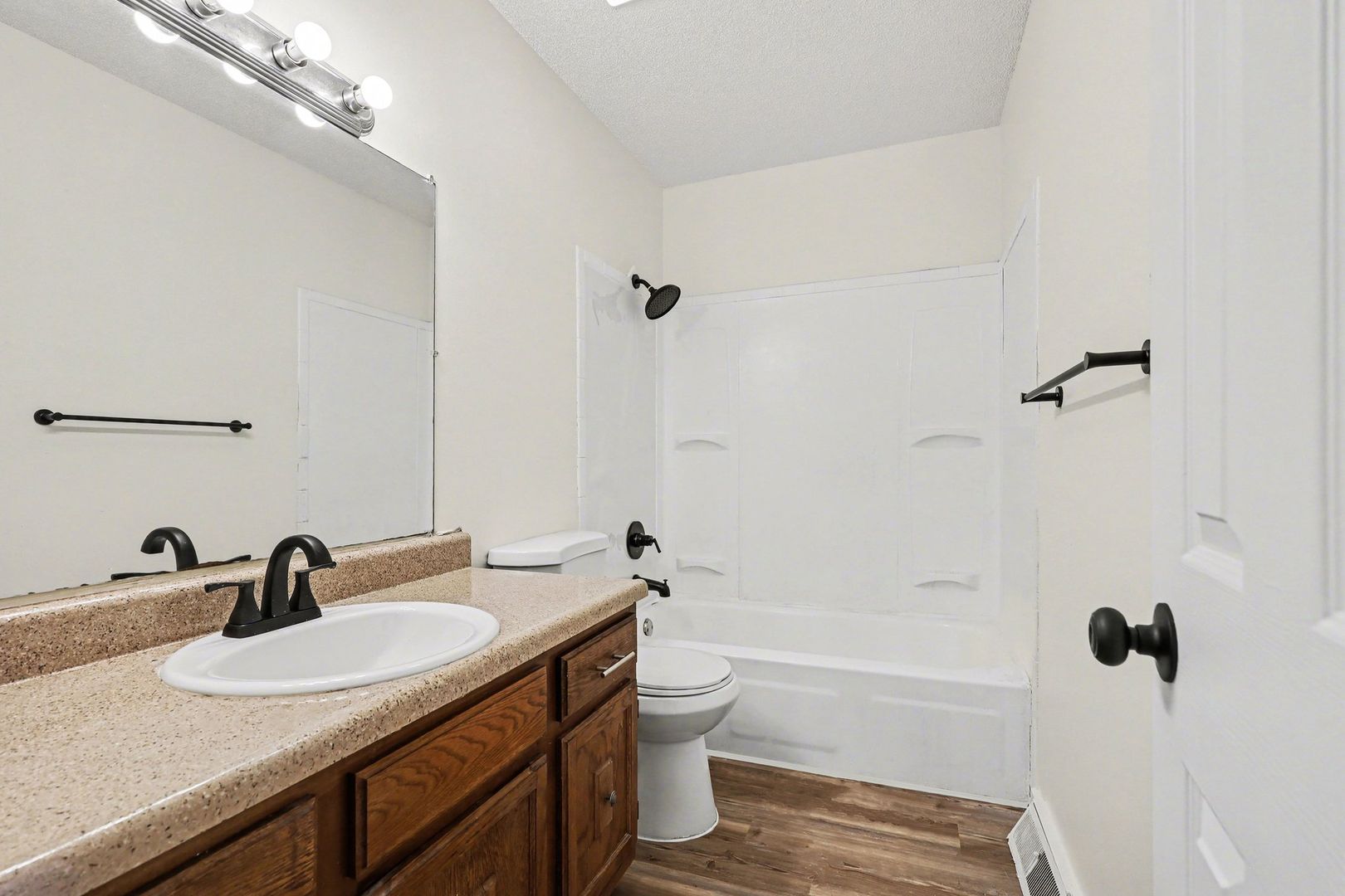 Belton Apartment: 6820 Chapel Dr