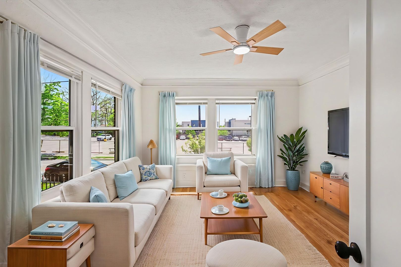 Kansas City Apartment: 516-526 W 39th Terrace