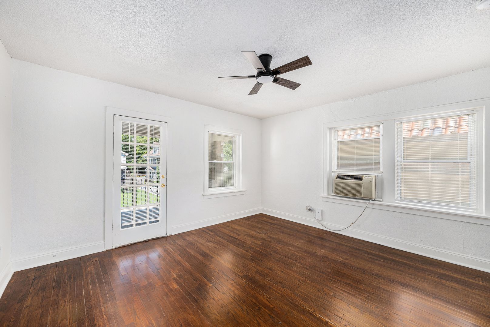Kansas City Apartment: 2729 Campbell St