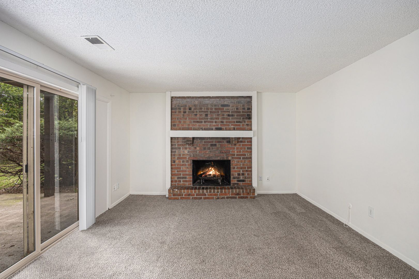 Gladstone Apartment: 7005 N Bales Ave