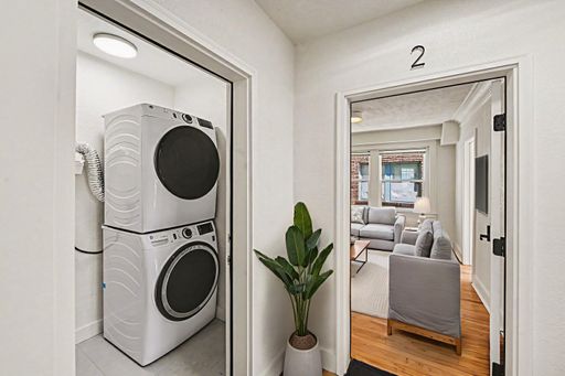 *MOVE IN SPECIAL* $250 Off First Full Month's Rent OR Free 55in TV! – photo 1
