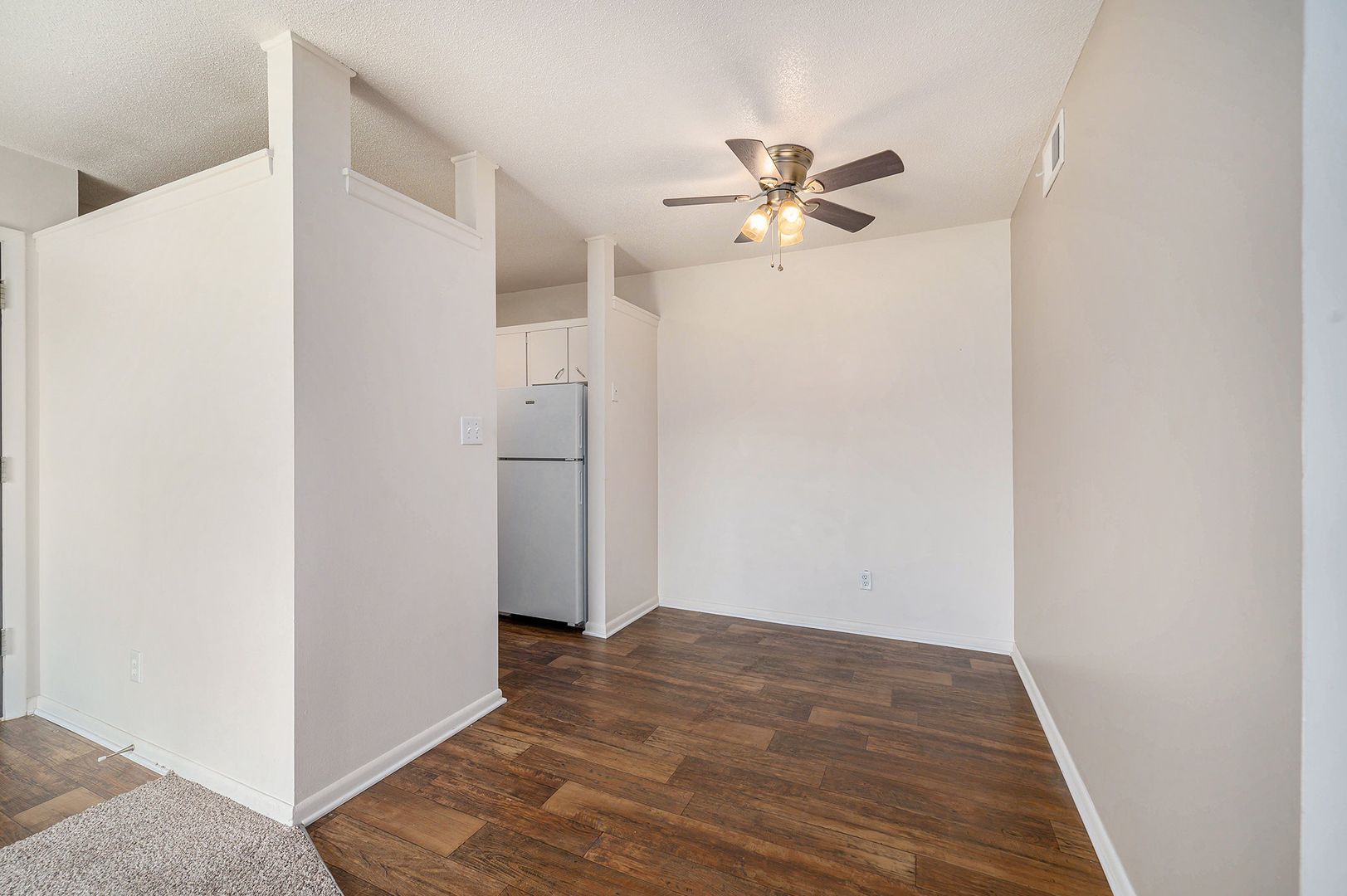 Blue Springs Apartment: 702 SW 15th St