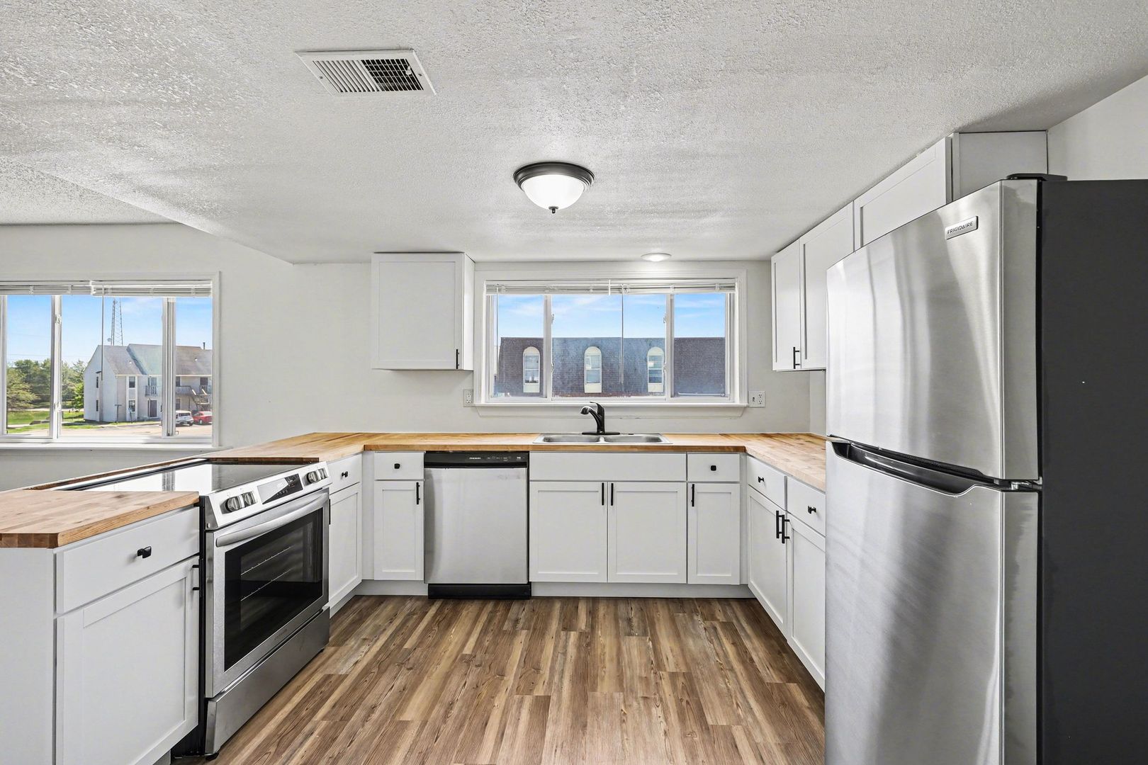 Belton Apartment: 6820 Chapel Dr