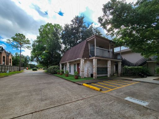 2 Bedroom House – 821 E HOUSE ST, ALVIN, TX 77511