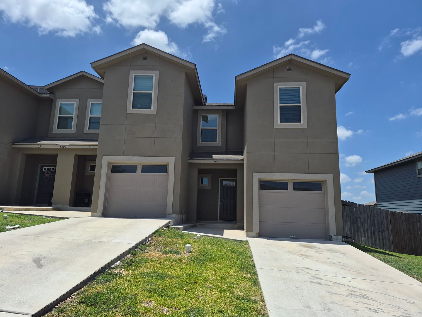 SAN ANTONIO House: 13911 ANNA'S WAY #104