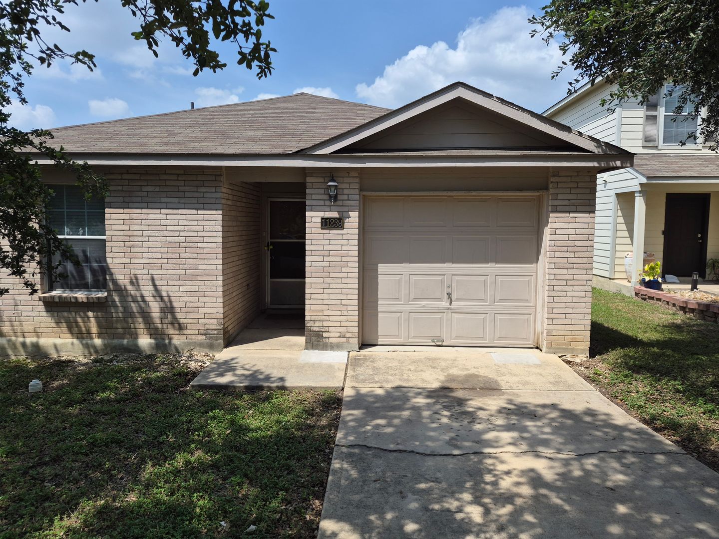 SAN ANTONIO House: 11239 COUNTRY CANYON