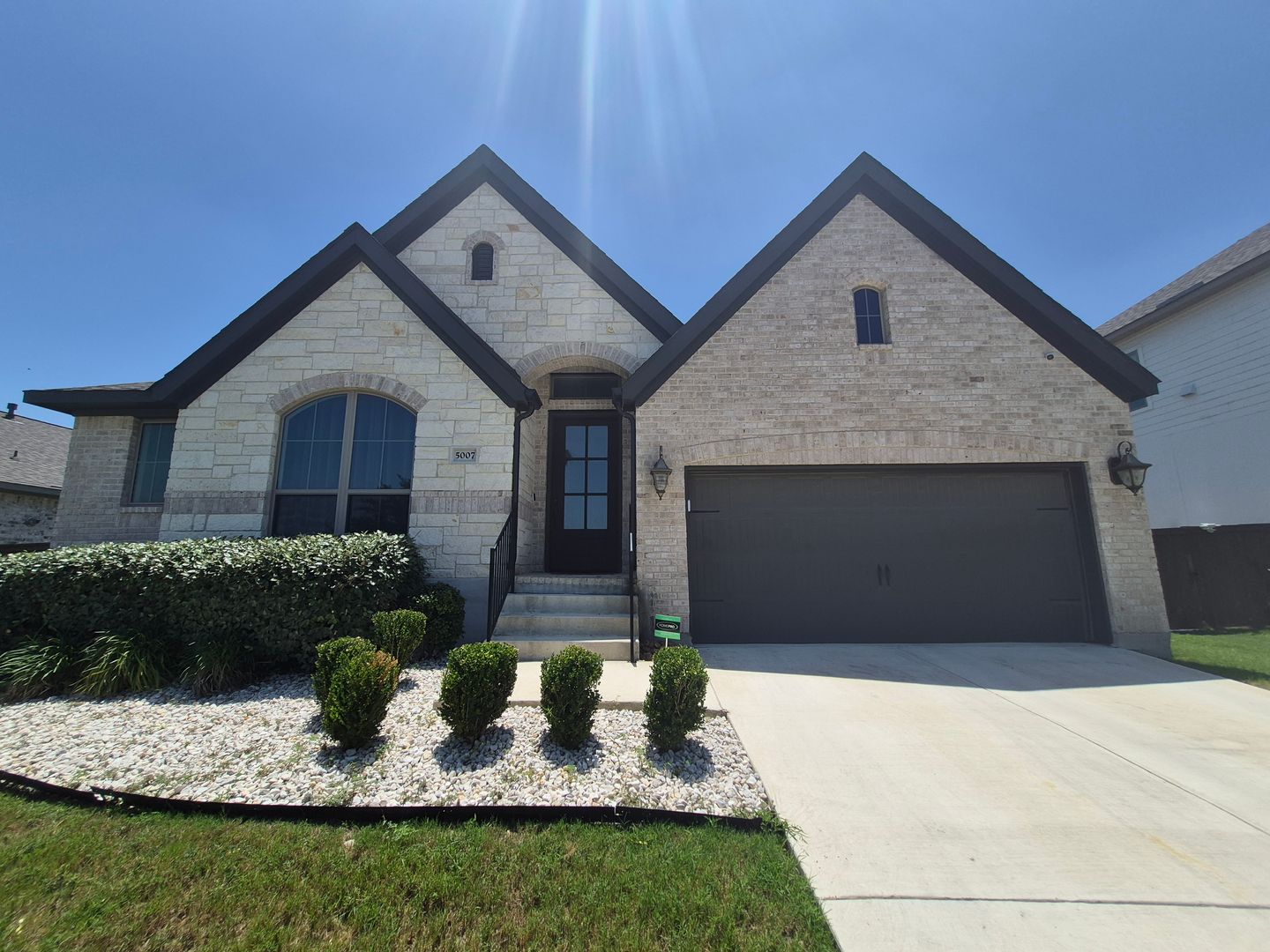 Schertz House: 5007 Winkler Trail