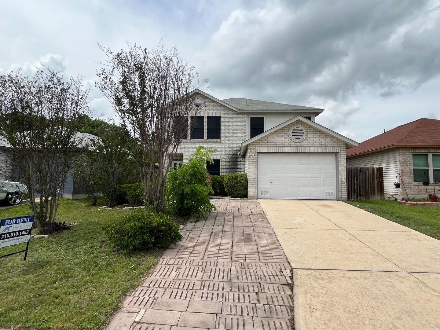 CONVERSE House: 6919 HERON FLATS