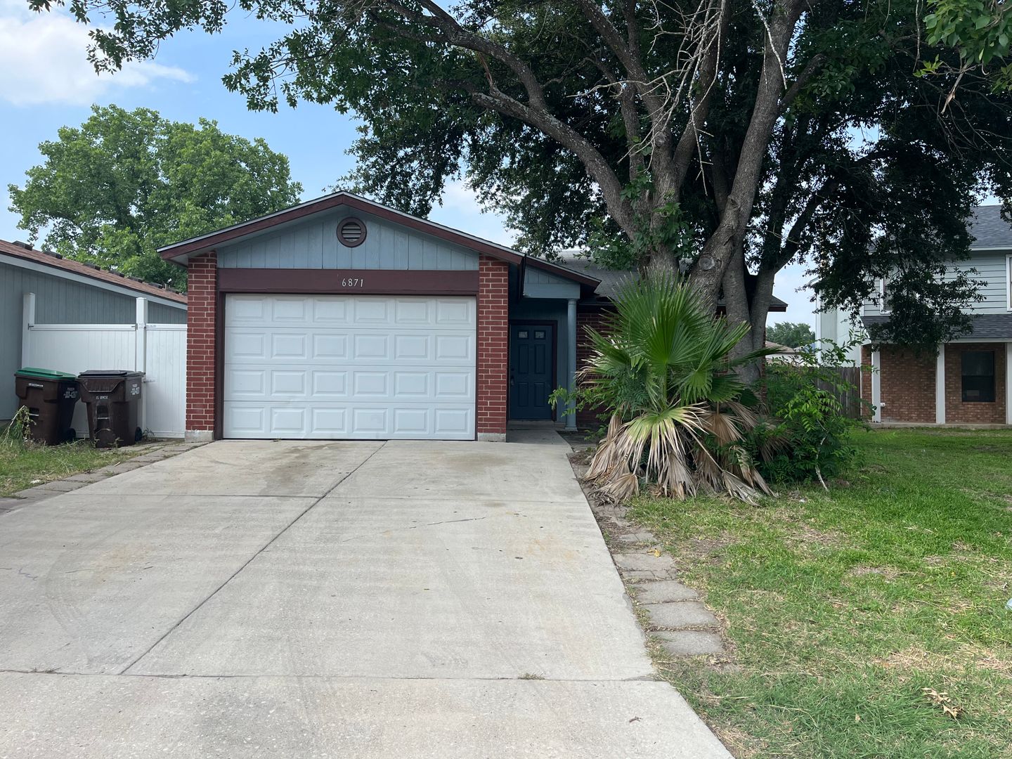 CONVERSE House: 6871 CYPRESS MIST DRIVE