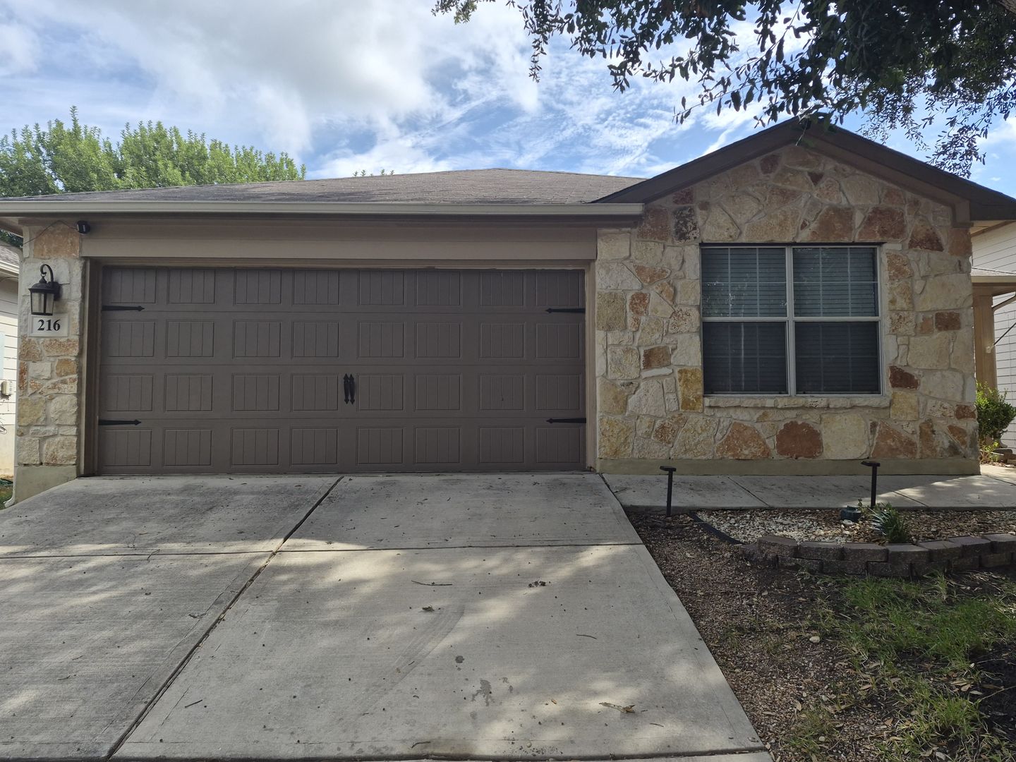CIBOLO House: 216 HEREFORD