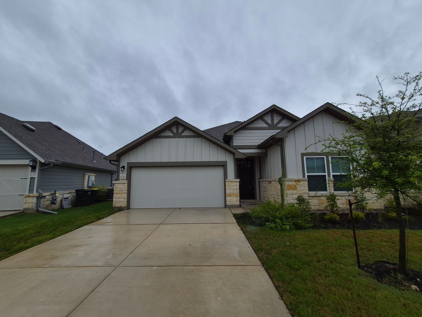 SCHERTZ House: 11321 HOLLERING PASS