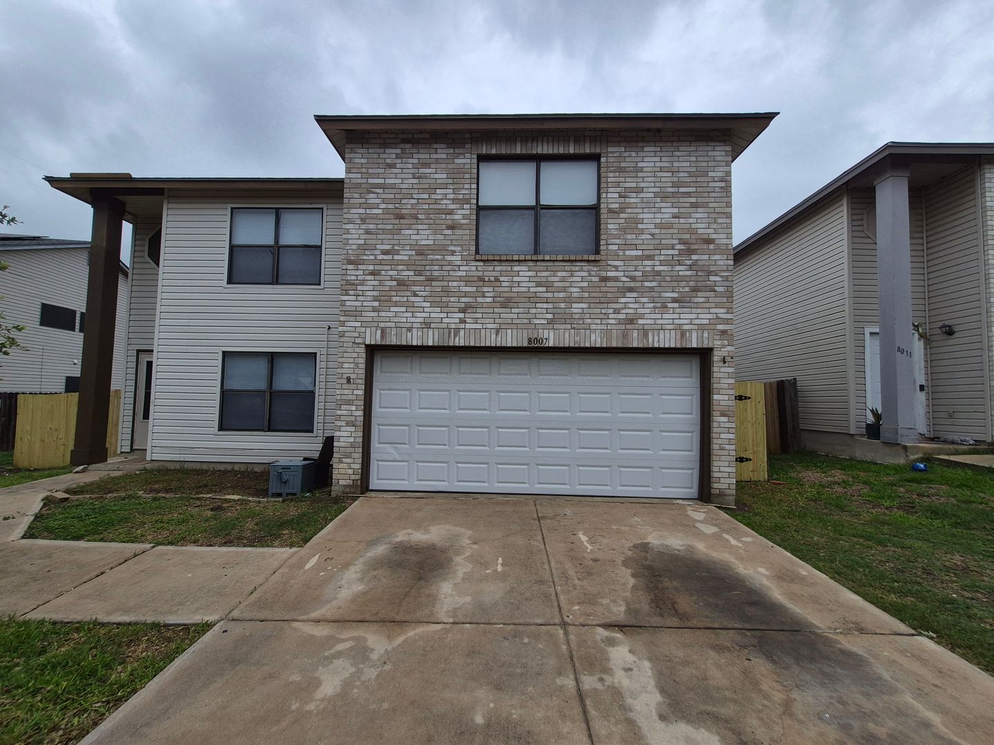 CONVERSE House: 8007 CHESTNUT BLUFF DR