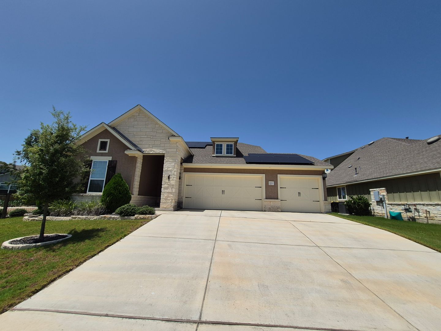 SCHERTZ House: 11612 HOLLERING PASS