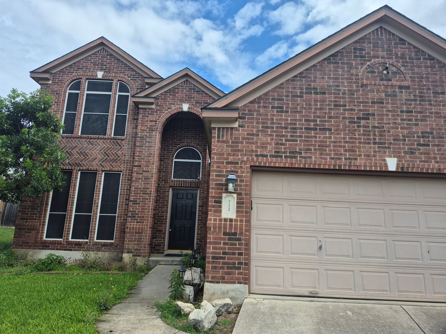 SCHERTZ House: 712 MOSS WOOD