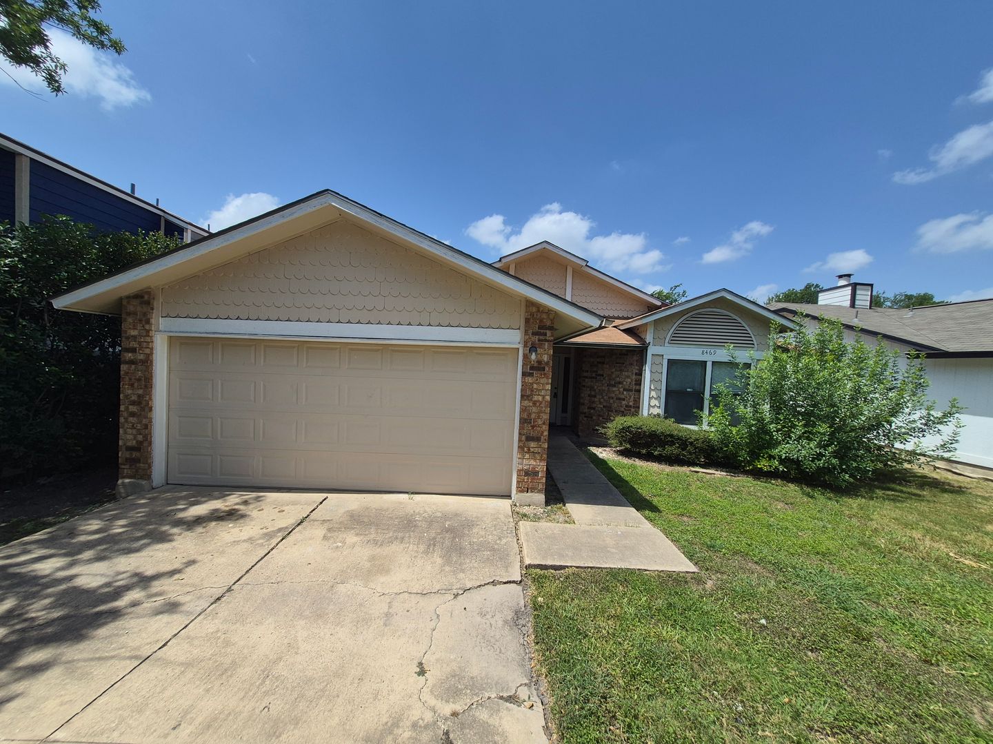 SAN ANTONIO House: 8469 MAPLE RIDGE DR.