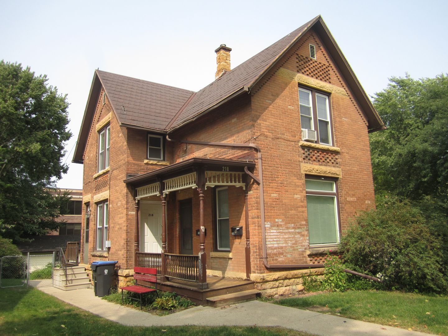 Mankato House: 218 N. 4th Street