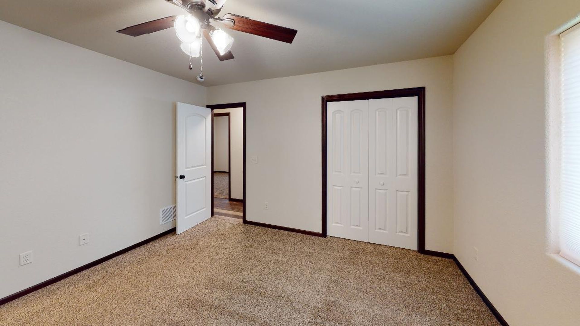 Foxborough Townhomes - 598 Westwind 6 of 11