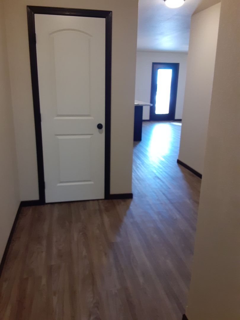Modern Comfort: Discover Our 2-Bedroom 1-Bath Apartment Gem 5 of 12