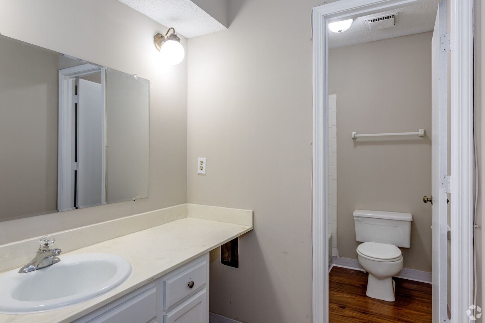 Nieman Park Townhomes 7 of 10