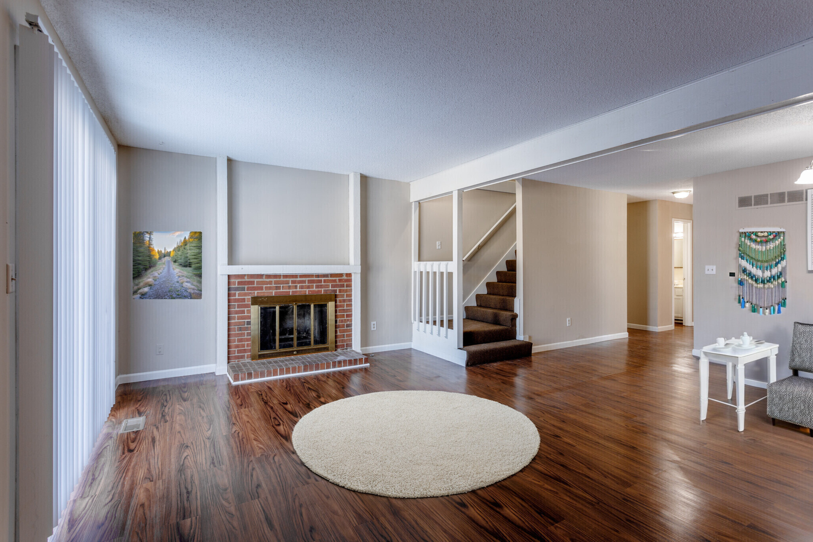 Shawnee Apartment: 7130 King st