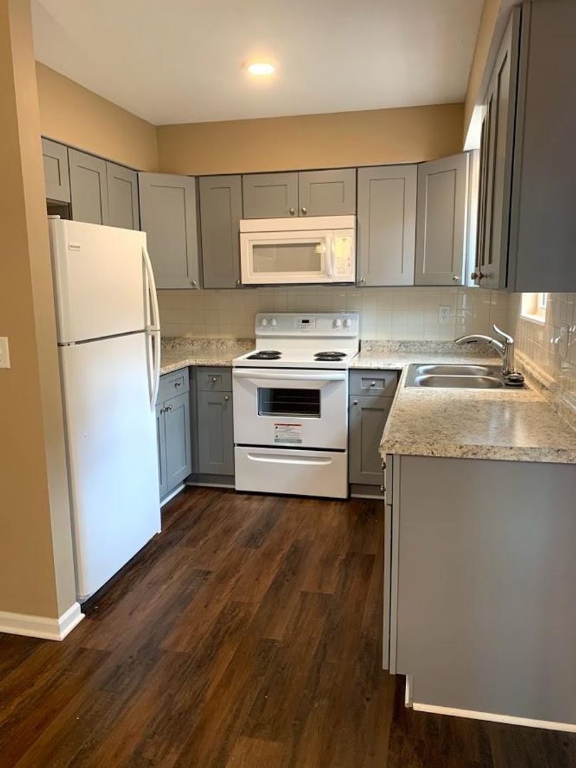 Devling Place Apartments 2 of 12