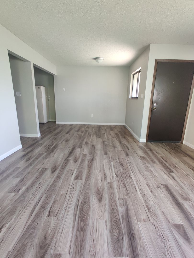 Kansas City Apartment: 1711 N 73rd Terr