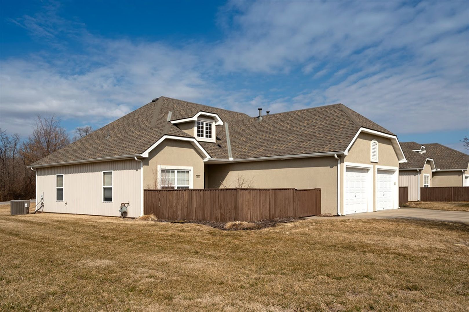 Independence Apartment: 1043 Arrowhead Ridge