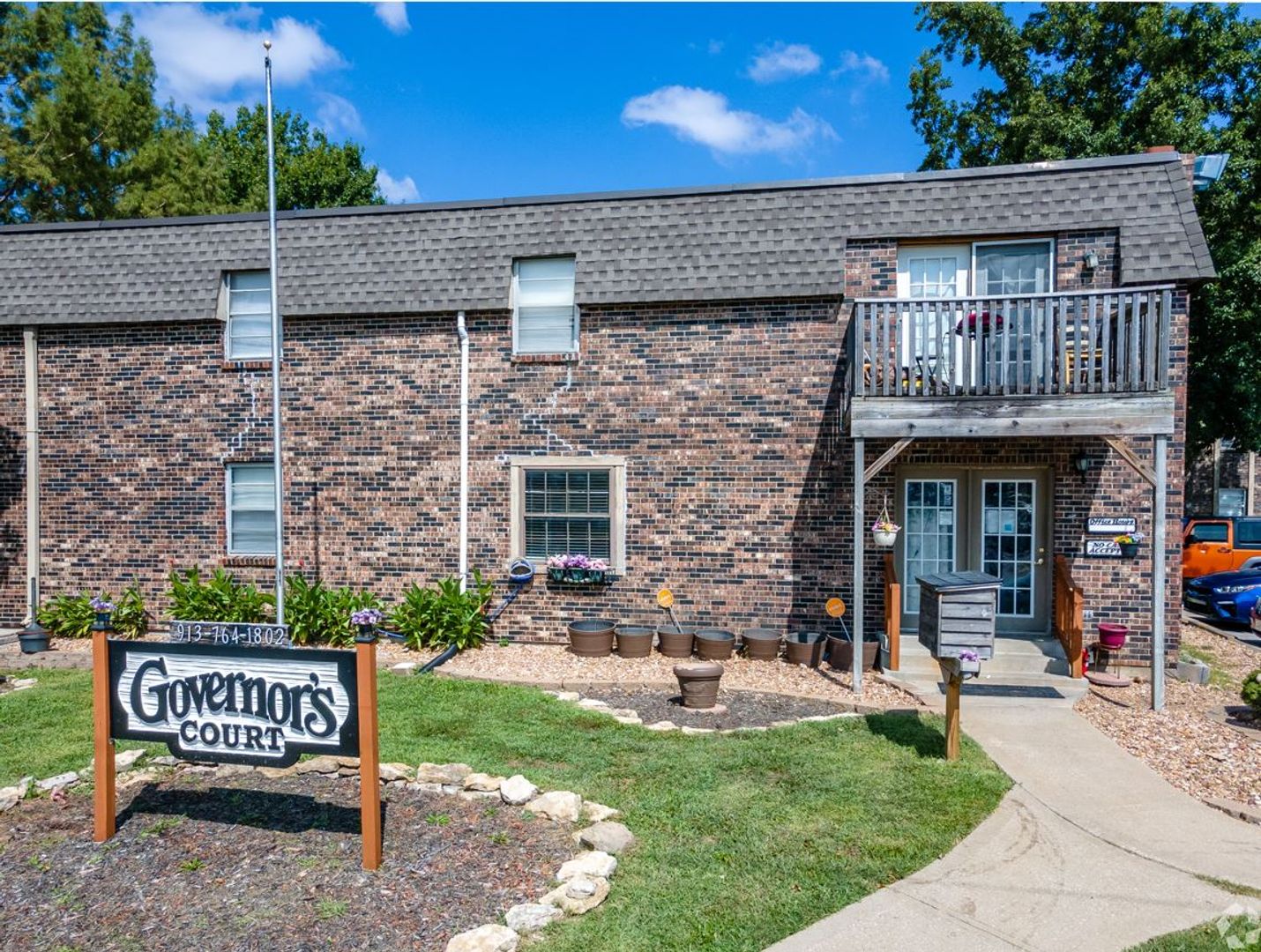 Olathe Apartment: 1110 W Virginia Lane Apt-19