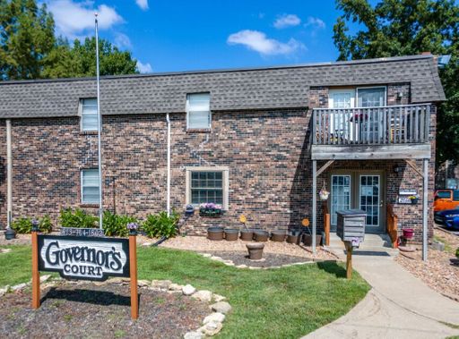 1bed 1bath Apartment, Walk In Closets, Personal Patio, New Appliances - Come Visit Today!